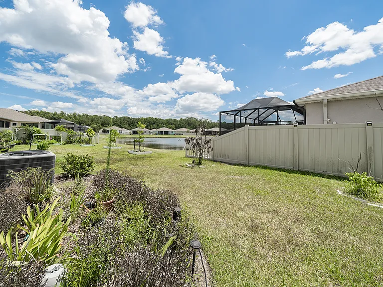 1092 Pipestone Pl — Photo 40