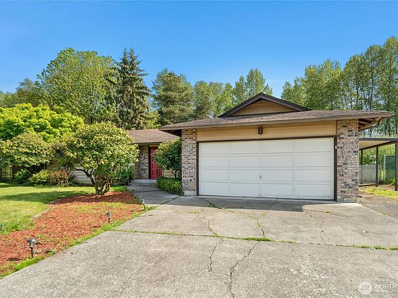 2nd image of 1614 Riverview Drive NE
