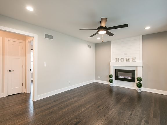 4th image of 7043 W 114th St