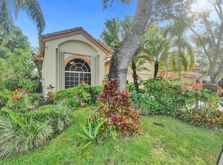 5065 NW 95th Dr, Coral Springs, FL 33076