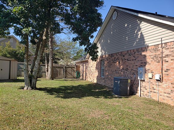 4th image of 12430 Highland Ct