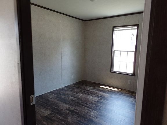 4th image of 5909 S Wilkerson St #139