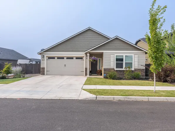 2557 NW Glen Oak Ave, Redmond, OR 97756