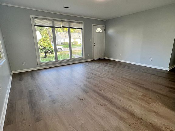 4th image of 22181 Condon Ave