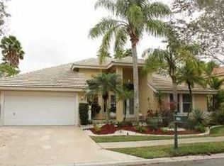 960 Lakewood Ct, Weston, FL 33326