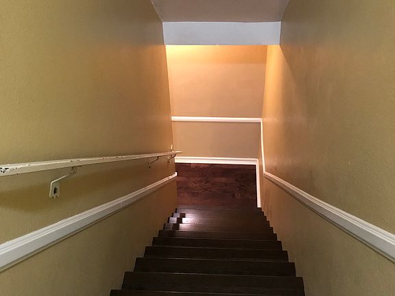 5th image of 2208 N Broadway #F