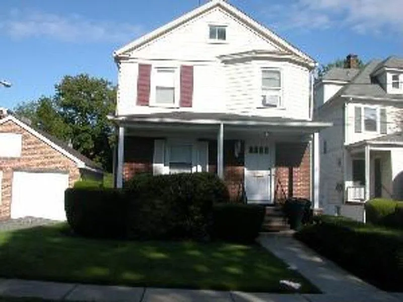 311 Lenox Ave photo 1