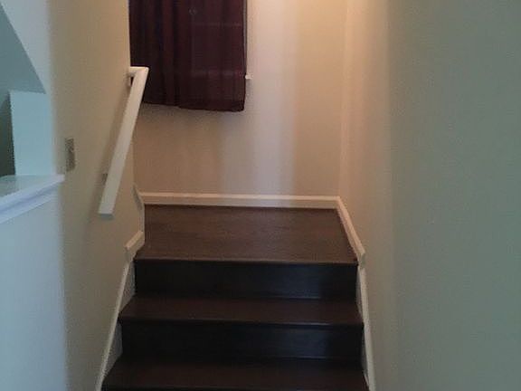 3rd image of 202 Hatchers Run Ct