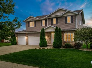 9992 Wisteria Ln, Saint John, IN 46373