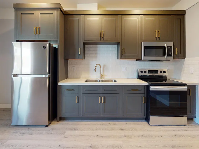 730 S Serrano Ave — Photo 45