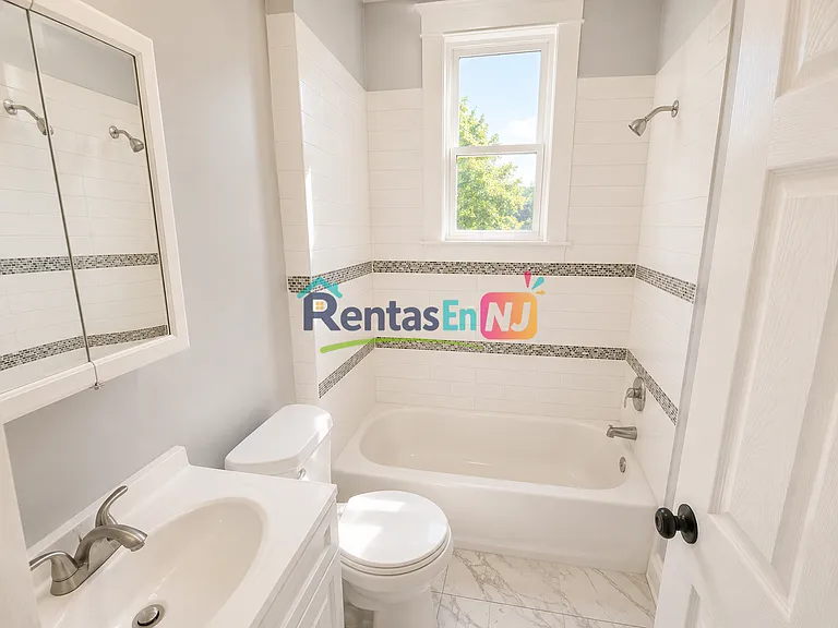 233 Littleton Ave #11A — Photo 4