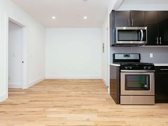 2nd image of 1475 Nostrand Ave #3RFL