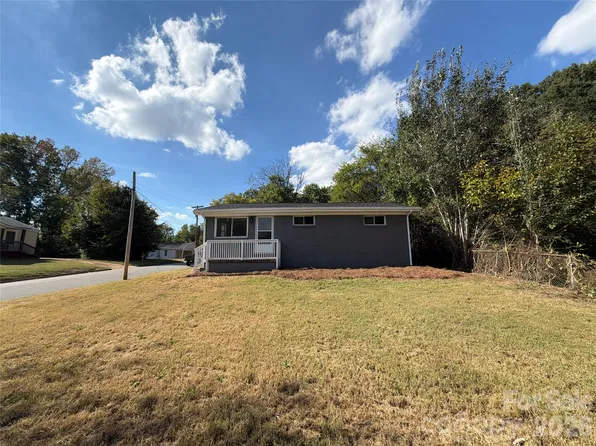 264 Crowell Dr SW, Concord, NC 28025