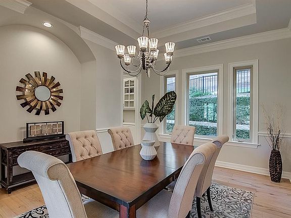 4th image of 6304 Bon Terra Dr