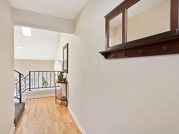 3rd image of 313 Franconia St
