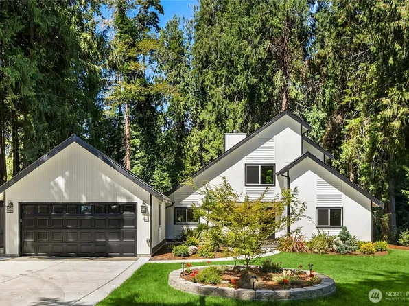 11785 Penny Place NE, Bainbridge Island, WA 98110