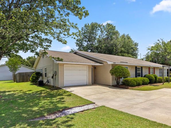 2107 Henderson Dr, Opelika, AL 36801