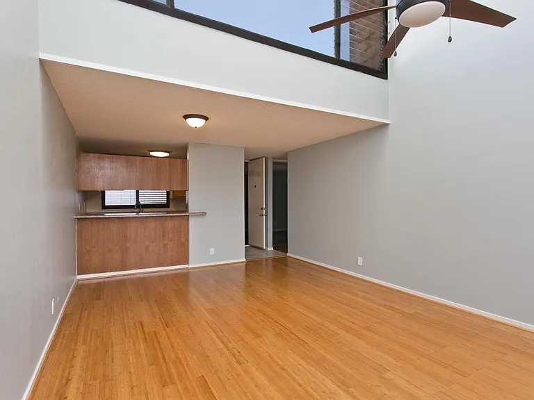 1015 Aoloa Pl #4 — Photo 5