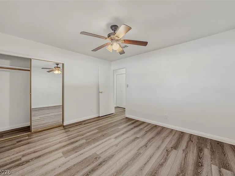 6760 W Oakey Blvd — Photo 32