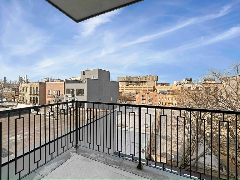 1541 Dean St #306 — Photo 5