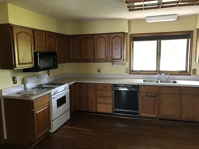 6427 Clyde Rd — Photo 5