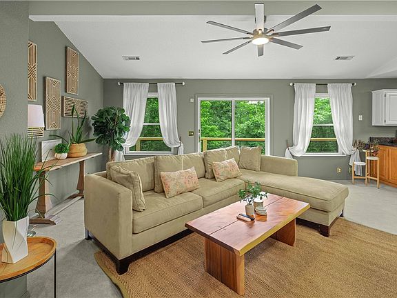 4th image of 205 Kinross Dr