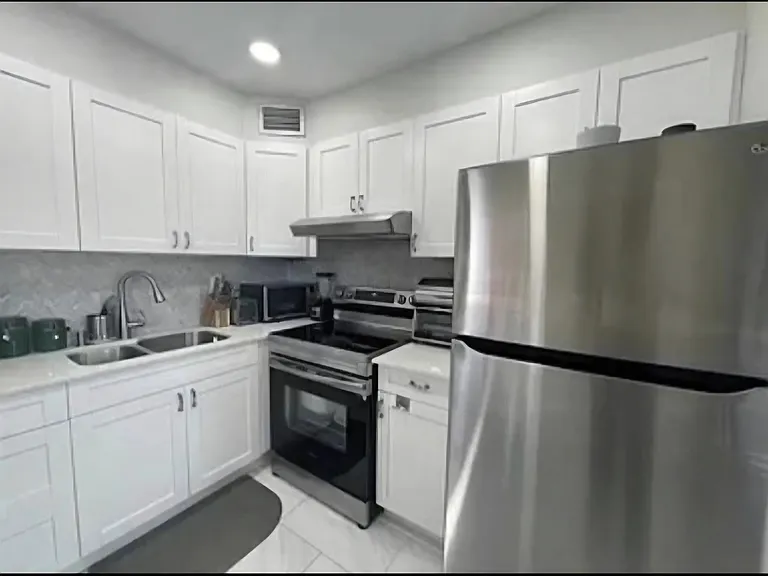 1920 NE 51st Ct #101 — Photo 5