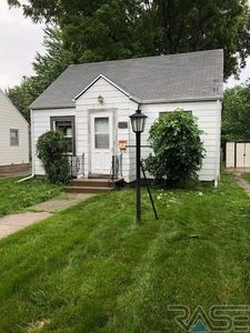1214 S Glendale Ave, Sioux Falls, SD, 57105