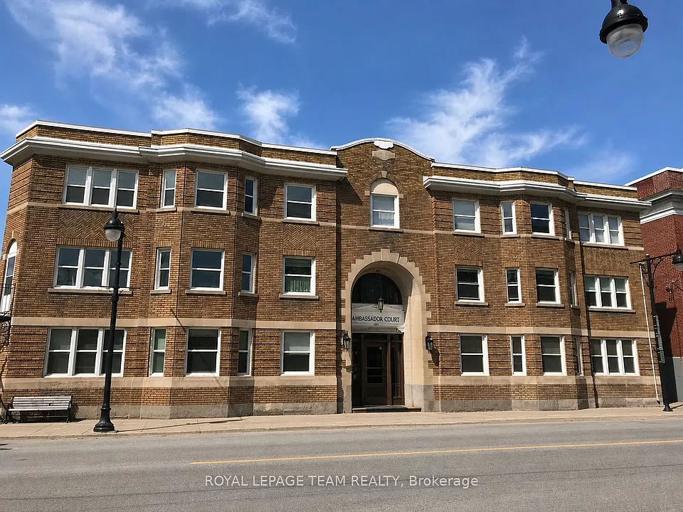 612 Bank St #14