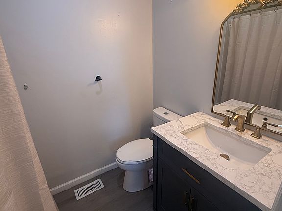 5th image of 1208 Pembroke Oak Grove Rd