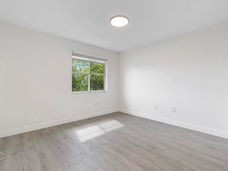 3923 SW 169th Ter — Photo 20