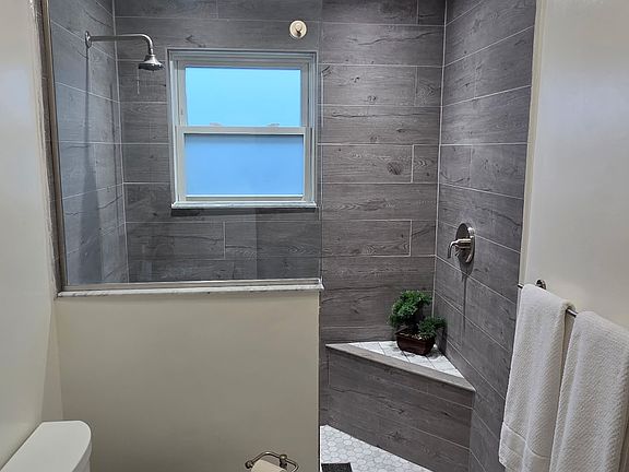 4th image of 12 Peabody St
