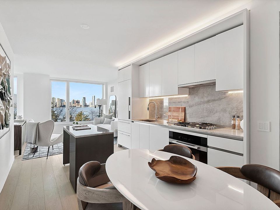1st image of 450 Washington St #210