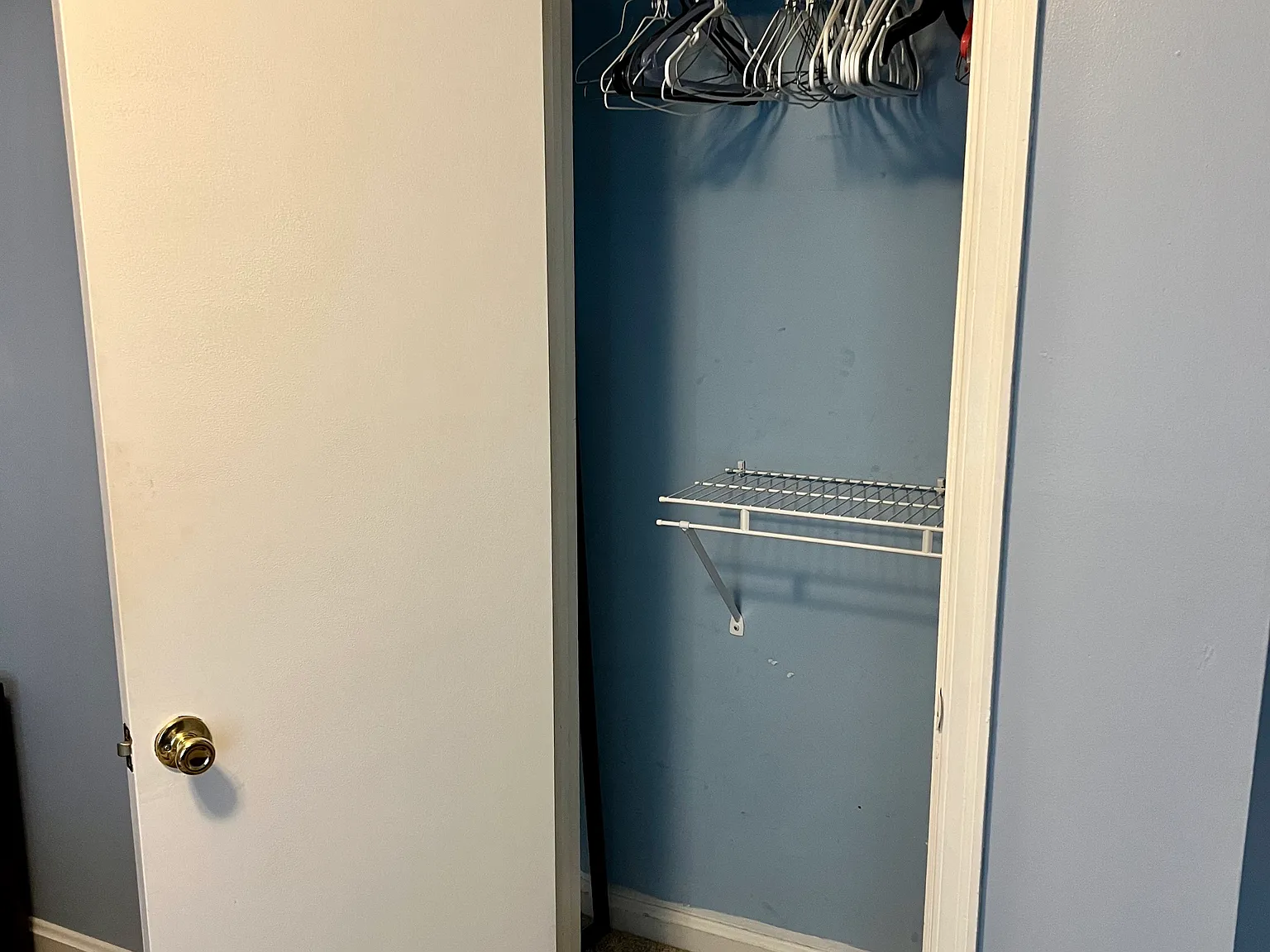 1 bed, 1051 sqft, $699 — Photo 3
