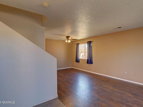 3rd image of 2068 Briarwood Ln