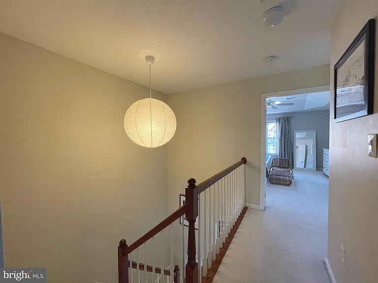 102 Lounsbury Pl — Photo 16