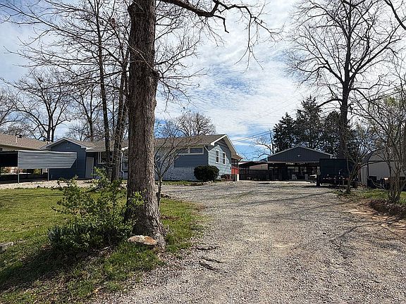 4th image of 203 Horn Rd