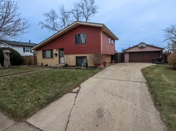6909 W 107th Pl, Worth, IL 60482