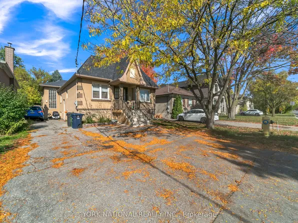 186 Patricia Ave, Toronto, ON M2M 1J5