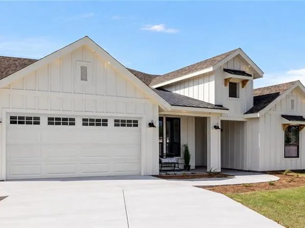 1565 E Silos Ave, Edinburg, TX 78542