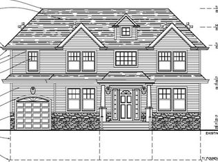 562 Dover Road, Oceanside, NY 11572