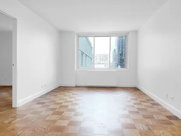 220 E 65th St, New York, NY