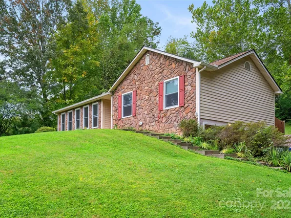 112 Asvista Dr, Candler, NC 28715