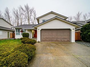 32275 Clinton Ave, Abbotsford, BC V2T5B3