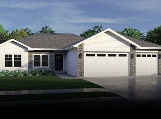 1114 Thomas Dr, Wayne, NE 68787