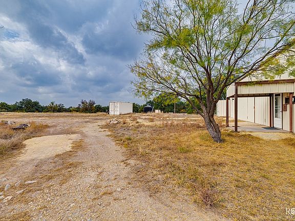 4th image of 1101 County Road 350