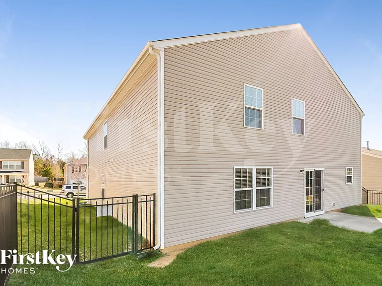 6618 Glenville Dr — Photo 15