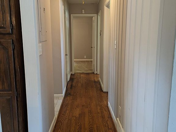 3rd image of 2873 Belaire Cir