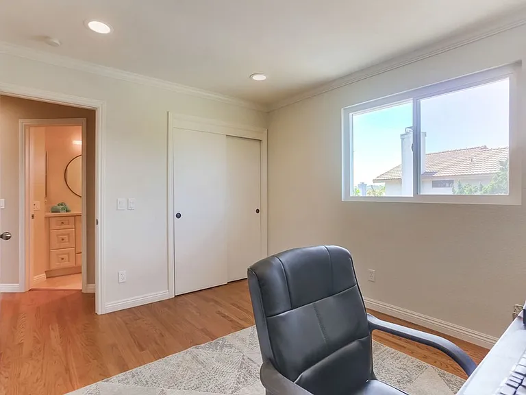 10730 Carillon Ct — Photo 40