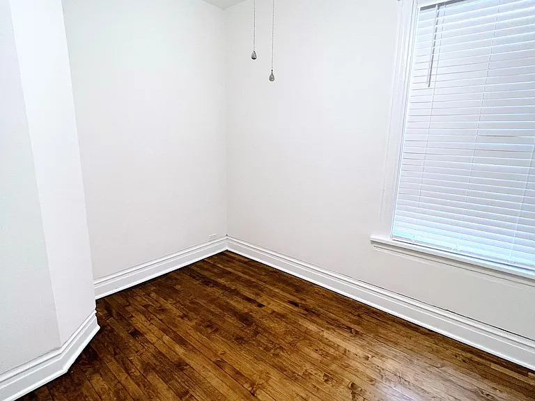 2533 N Springfield Ave #2 — Photo 10
